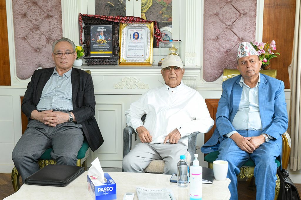 एमाले सचिवालयमा ओली दबाबमा, पुनर्गठनको बहसले बैठक ततायो
